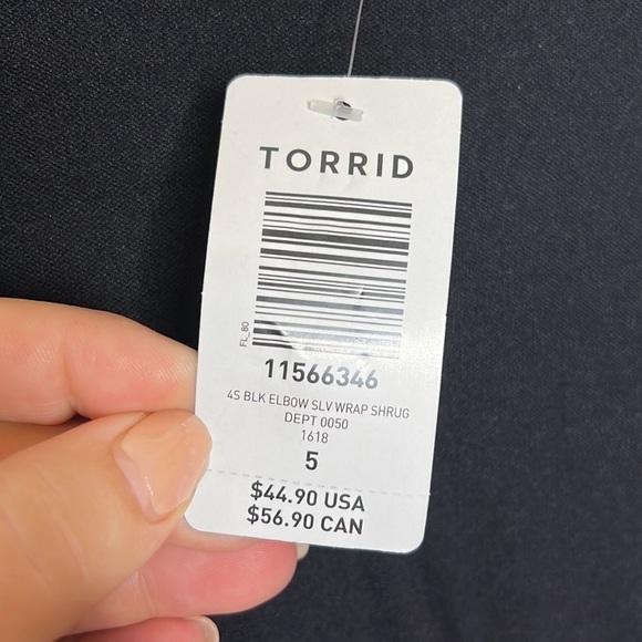 NWT Torrid Solid Black Wrap Short Elbow Wide Sleeve Top - Picture 3 of 8